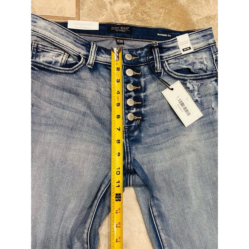 Judy Blue Mid Rise Boyfriend Fit Distressed Jeans Women’s 30x34 NWT - Picture 10 of 14